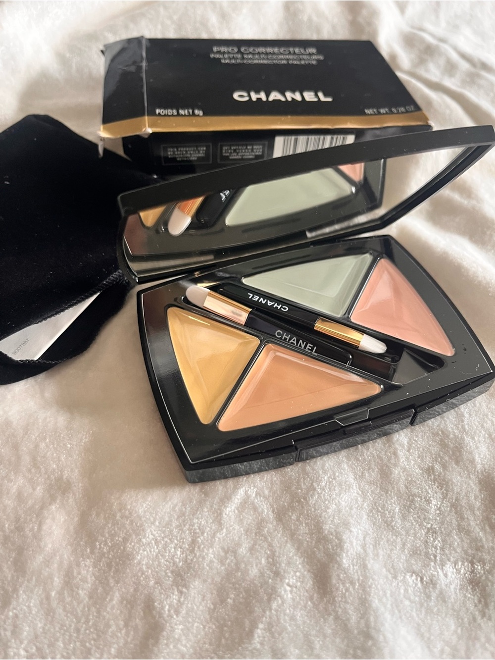 CHANEL Color Correcting Concealer Palette — Green, Peach, Yellow, Pink Shades